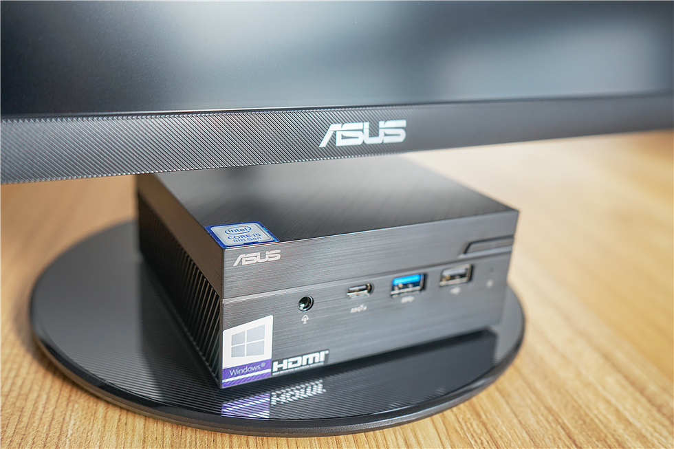 华硕超薄上网本,方便学习用的小计算机小巧