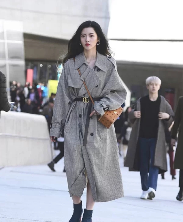 韩国小姐姐的时尚日常穿搭白色系,跟着韩国小姐姐学穿搭清新又时尚