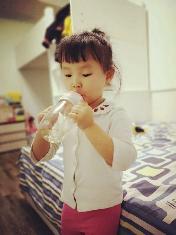 孩子有水杯还要买怎么办,有孩子必备水壶