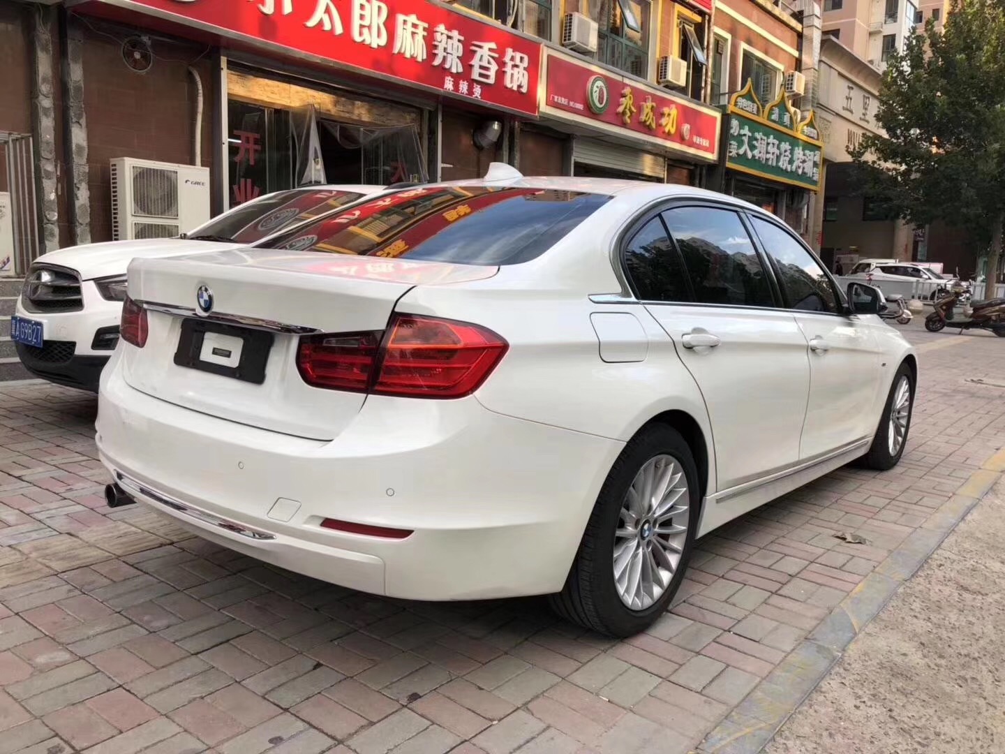 2014款宝马320li二手车大概多少钱,17年宝马320li二手车多少钱