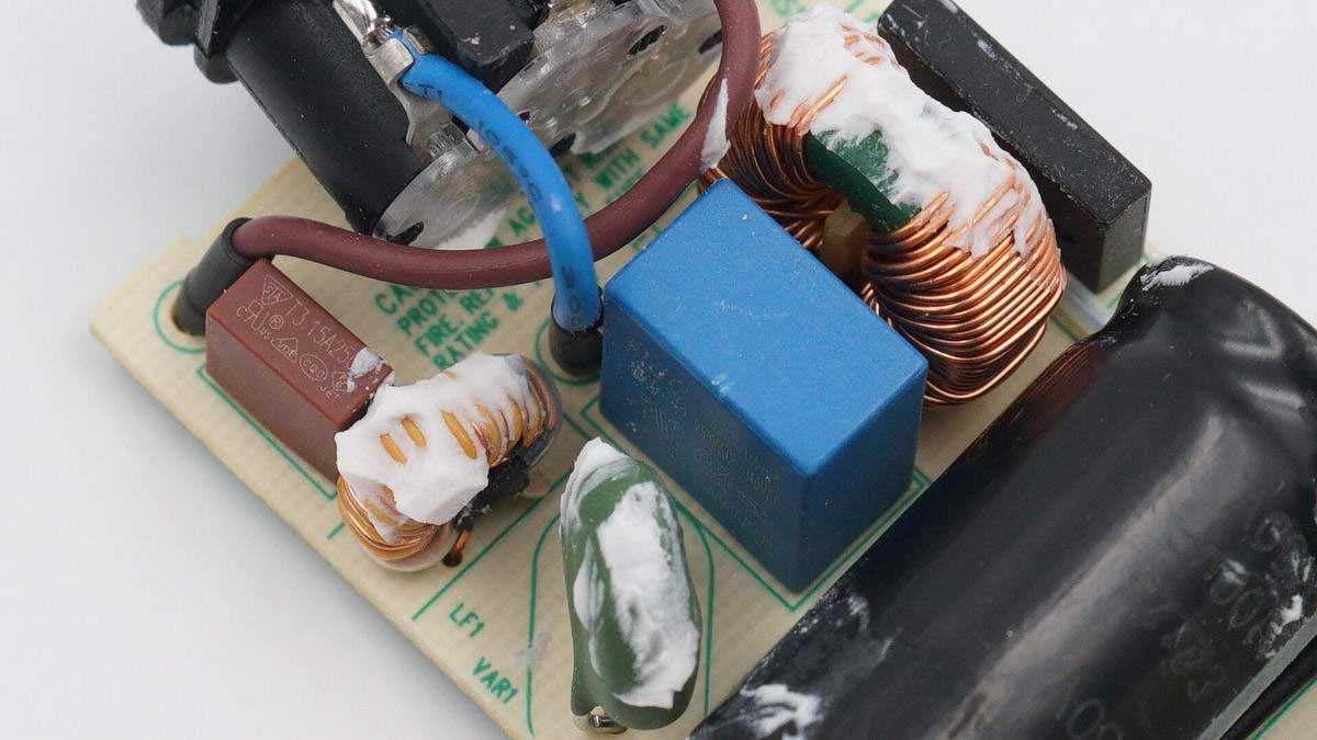 拆解65w氮化镓充电器,拆pdd65w充电器