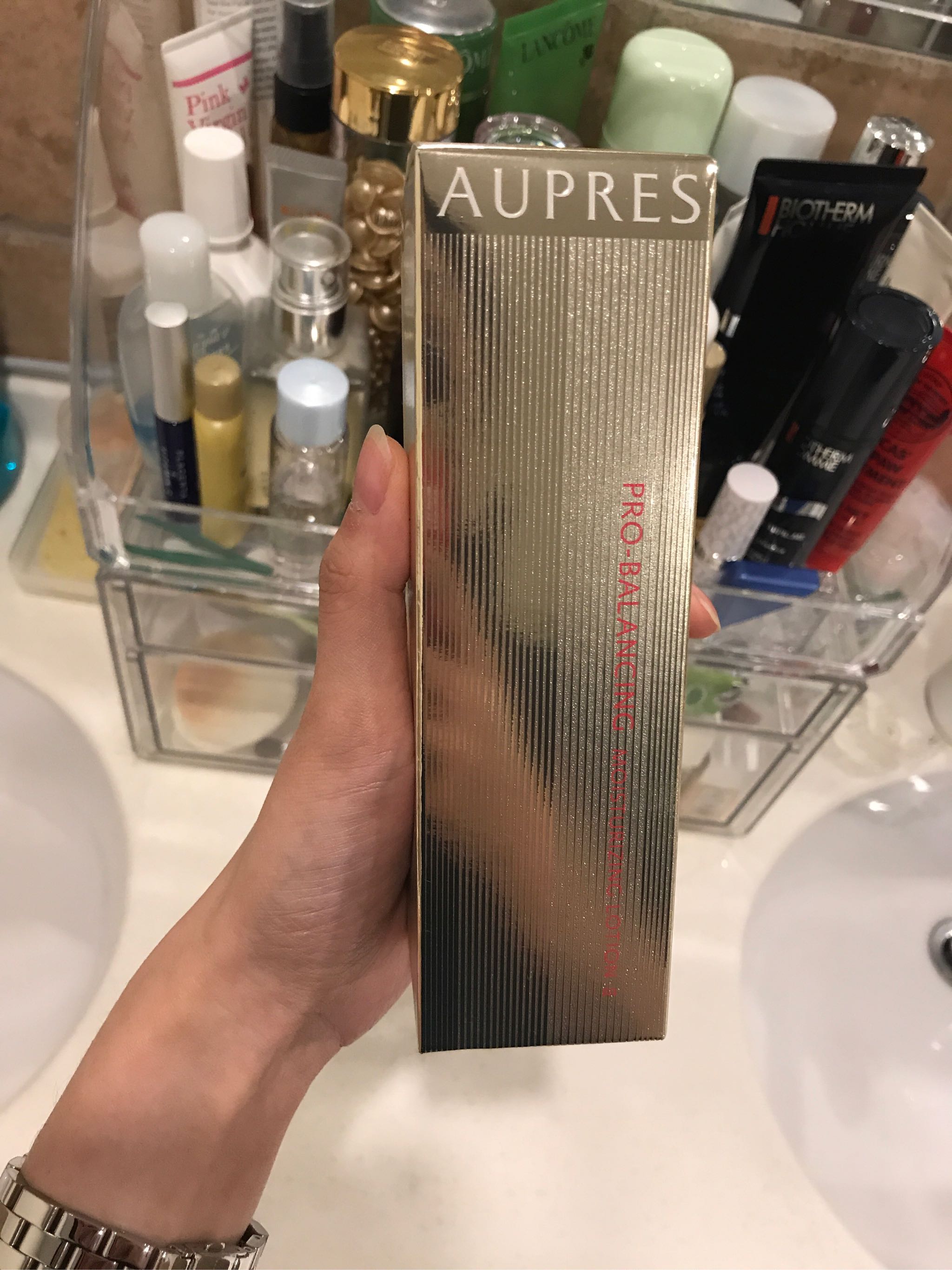 欧珀莱贵还是欧莱雅贵,欧珀莱欧莱雅哪个好