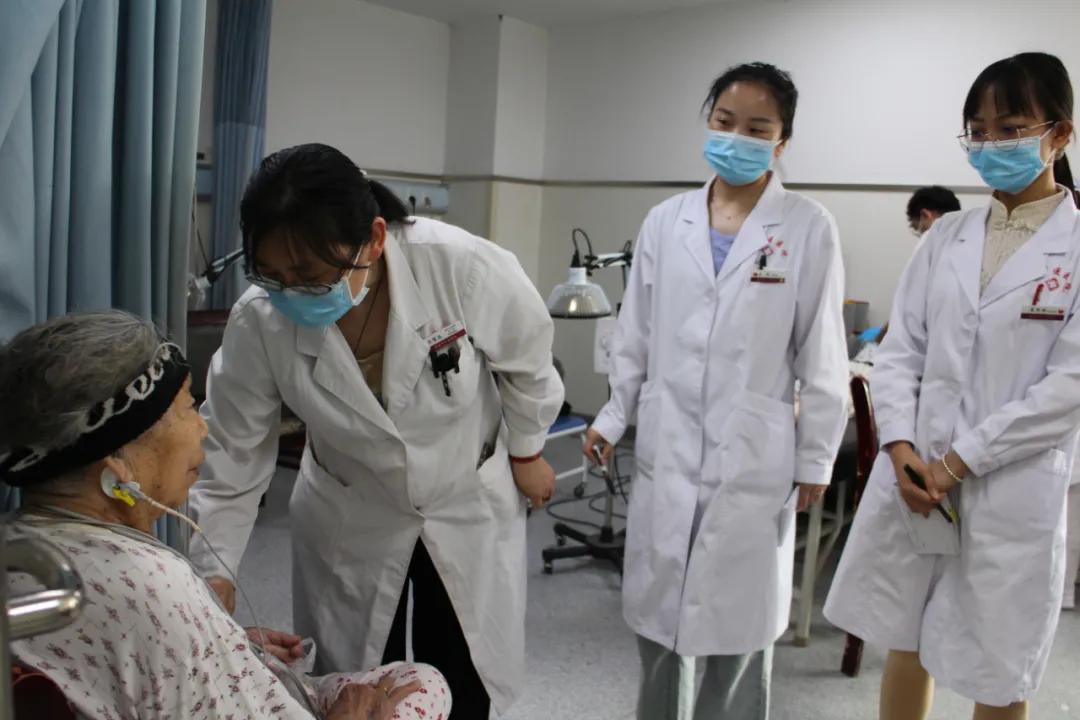 西安中医院老年病科名医,医者仁心护佑老年健康