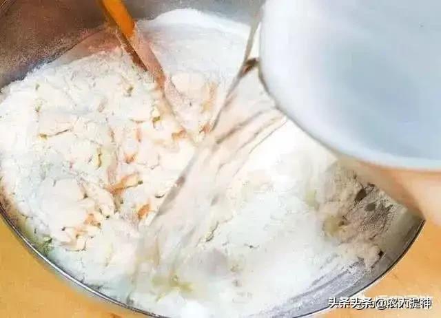 发面用多少度的水和面,一斤发面用多少水合适