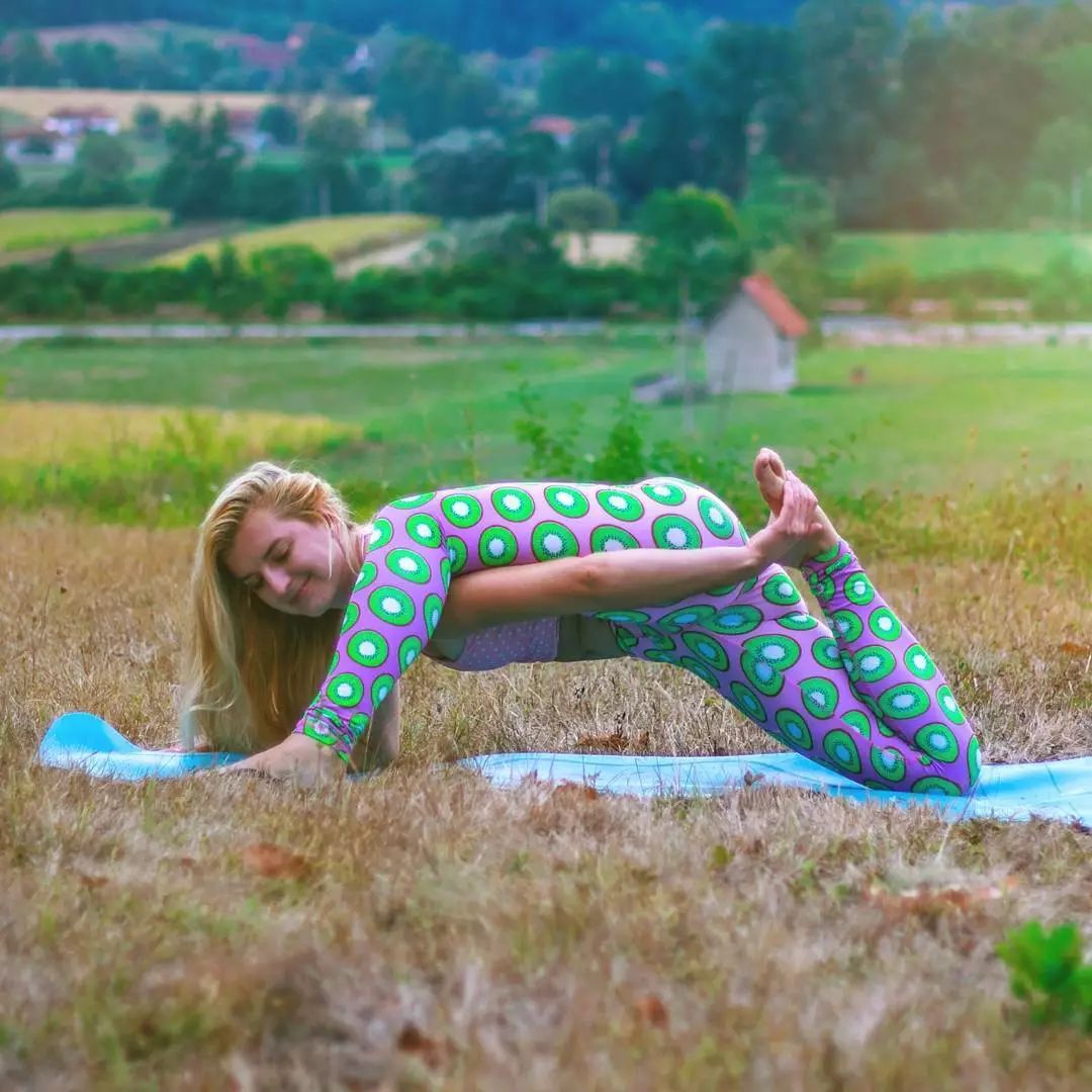 熬夜加班长痘痘怎么办,熬夜加班脸上起痘怎么消除