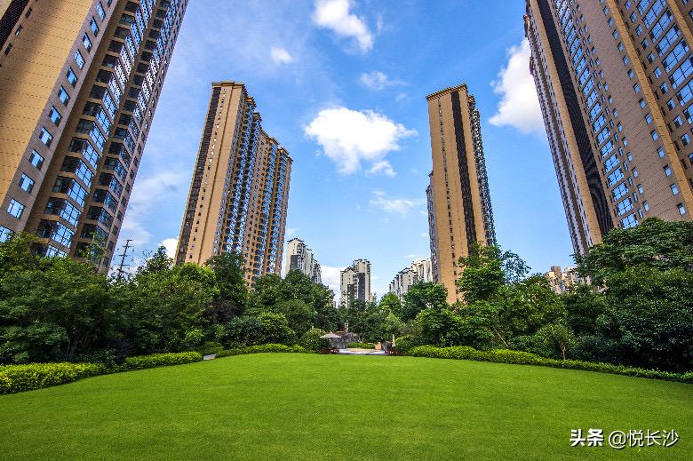 横扫长沙楼市的大平层，最后62套！212平做3套房，户型惊艳