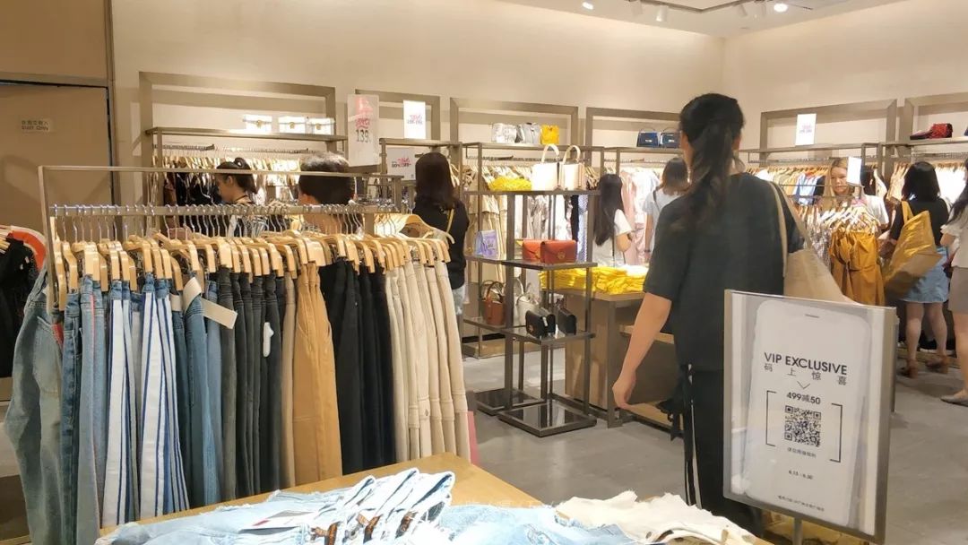 贫民窟女孩必备100个东西,贫民窟女孩必备