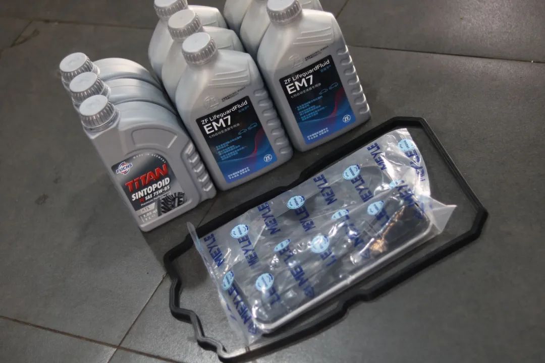 奔驰w221升级新款w222s450外观,老款奔驰w211e260翻新整备