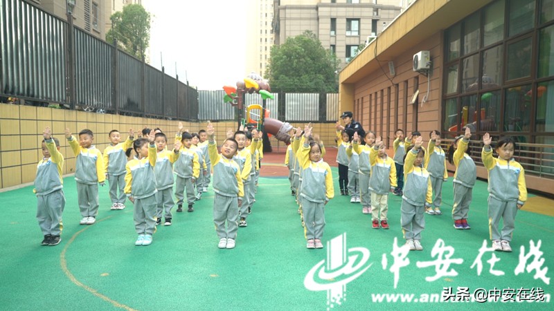 陌生人给糖吃应该怎么办,陌生人给的糖不要吃安全教育