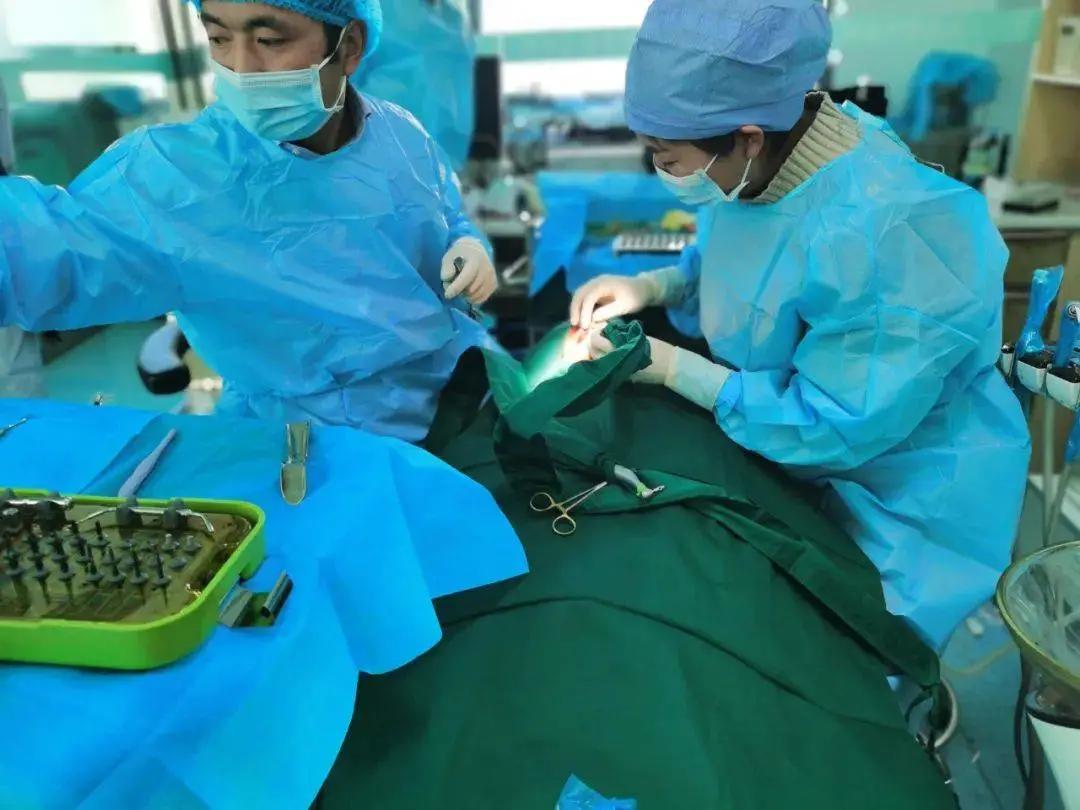 重庆医科大学附属口腔医院种植科,重庆市口腔医院种植科医生