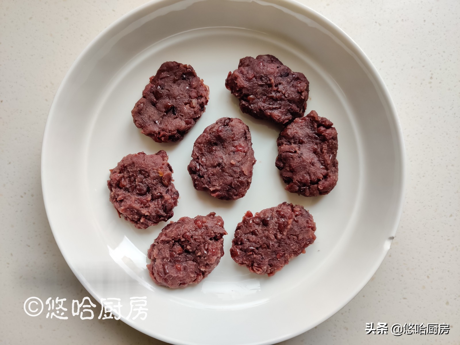 这条鱼不用刮鳞,更不用炖,一勺面糊做一条,动漫迷最爱的就是它