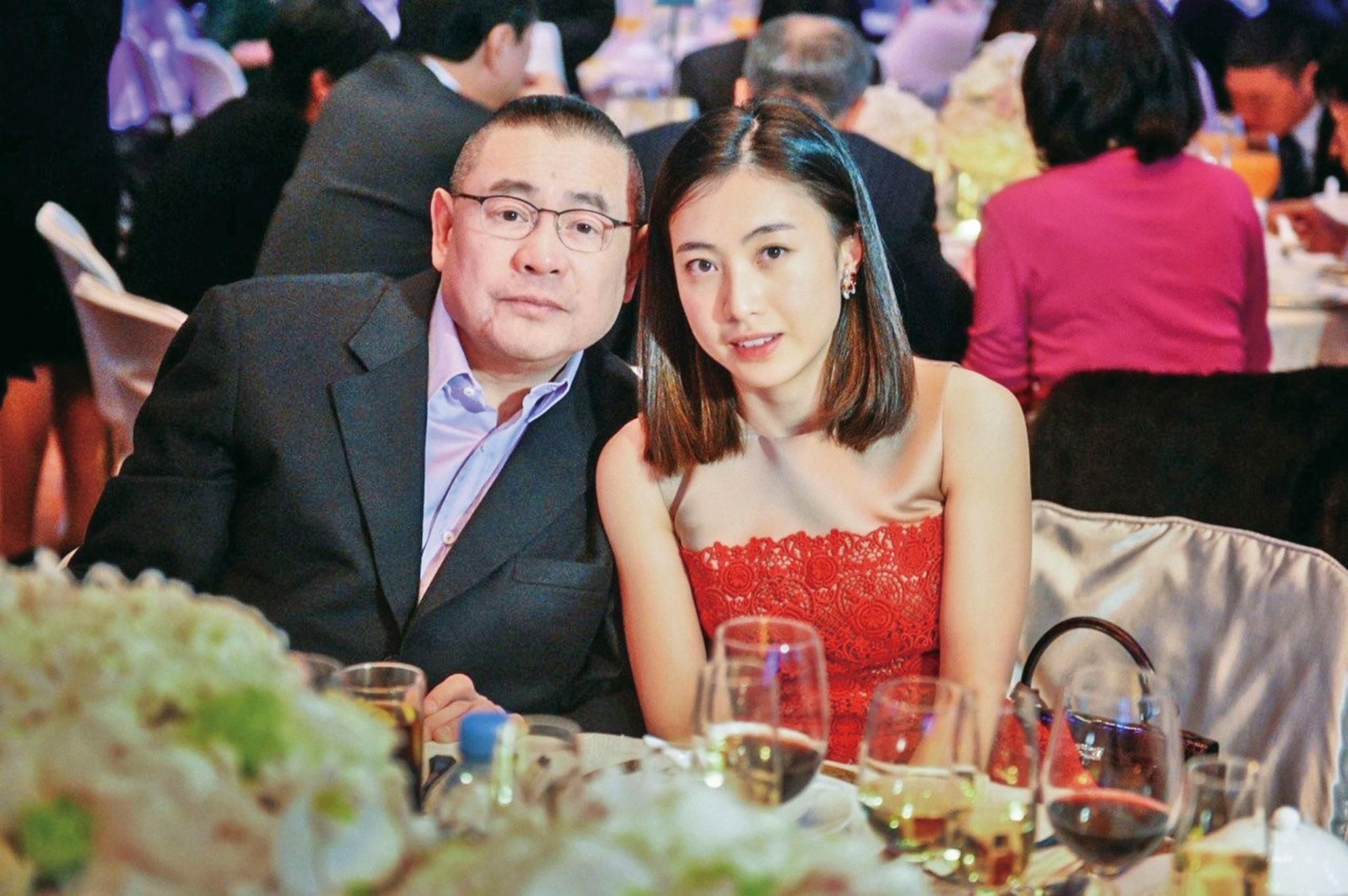 刘銮雄90分钟记者会，回应跟女星所有传闻，包括体内塞高尔夫球