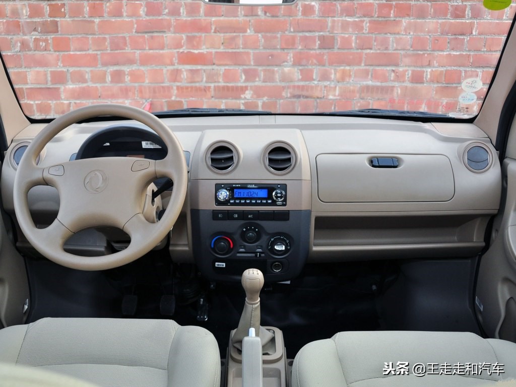 吉姆尼军绿版视频,吉姆尼军绿色小越野车