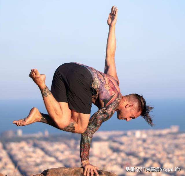 男人练瑜伽认真起来,瑜伽男性的魅力