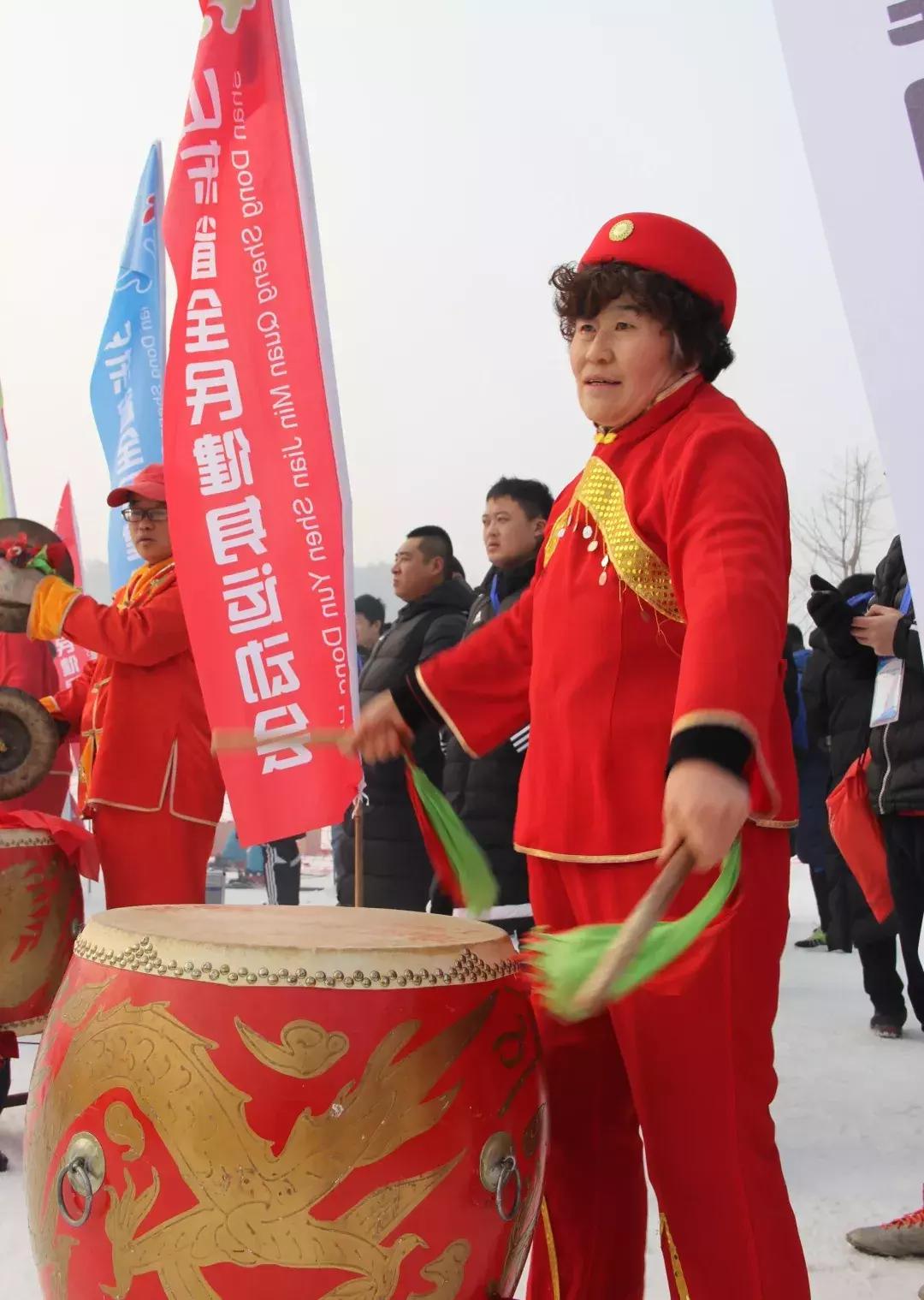 烟台足球锦标赛,快让我在雪地上撒点野完整版原唱