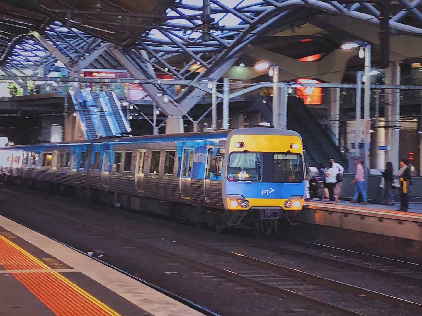 澳洲八大硕士挂科率排名,澳洲墨尔本大学最难毕业大学