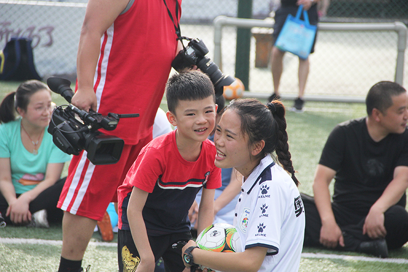 南充奥航杯少儿足球比赛,六一儿童节足球嘉年华