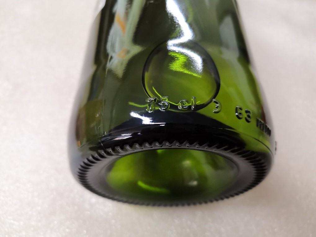 尼雅葡萄酒怎么辨别真假,西班牙真假葡萄酒怎么辨别