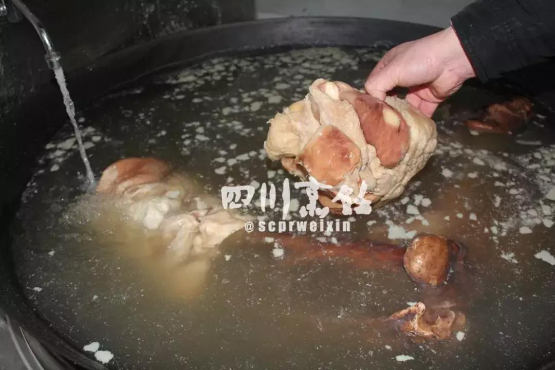 谁说火锅只有辣的好吃,火锅正宗牛油制作