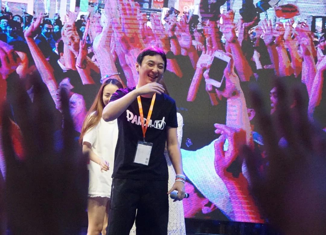 正奇五度:王思聪缺钱了?