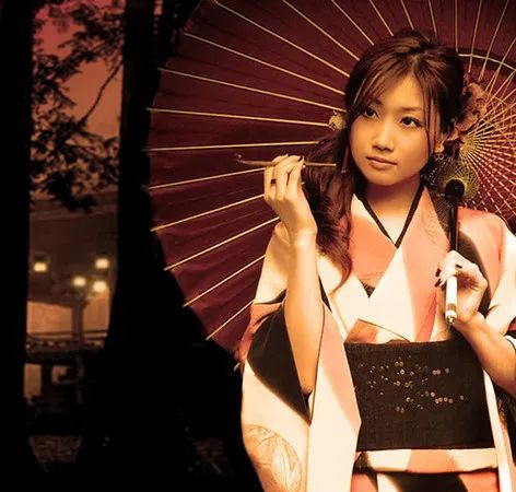 紫式部把后宫淫史写成日本红楼梦，日记却很清纯，坦言最爱白居易