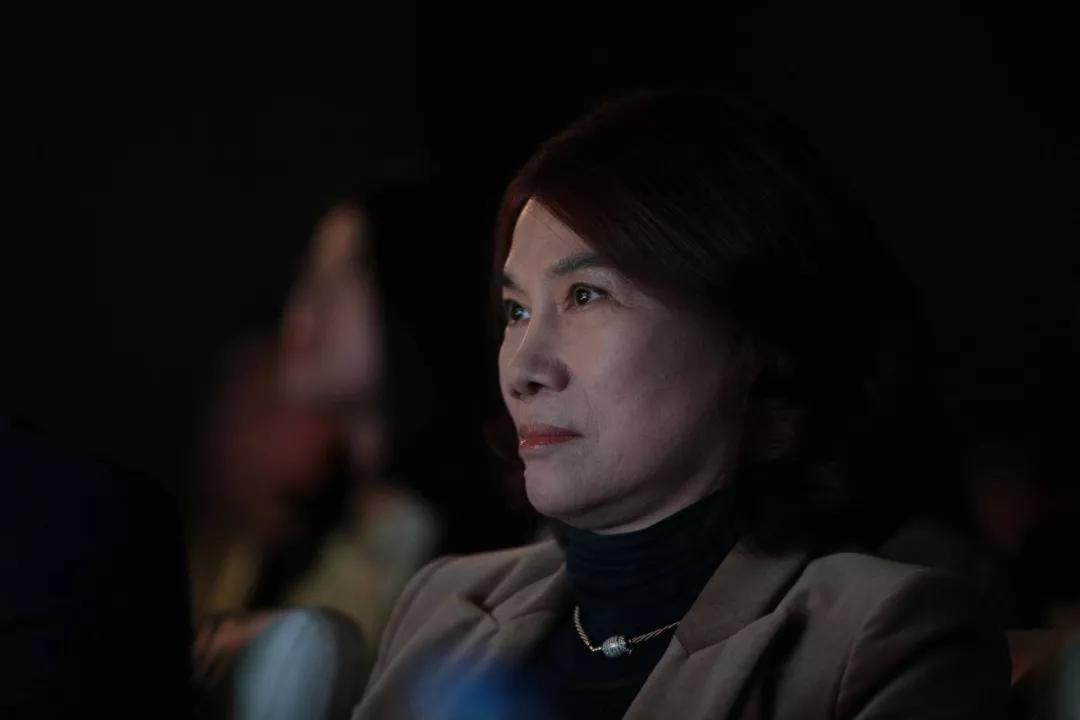 董明珠开网店卖什么好,董明珠花30亿造车成功