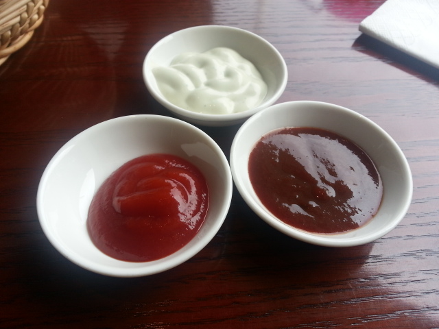 北京吃汉堡的必选之地，用料实在考究，肉片鲜嫩，酱料丰富