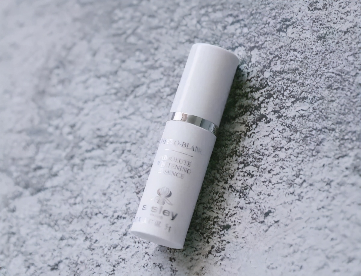 如何改变肤色暗沉平价美白精华,什么美白精华液好用又明显的效果