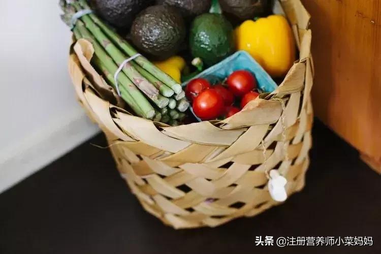 夏天没有胃口不爱吃油腻怎么回事,夏天3岁宝宝没胃口吃饭该做啥饭