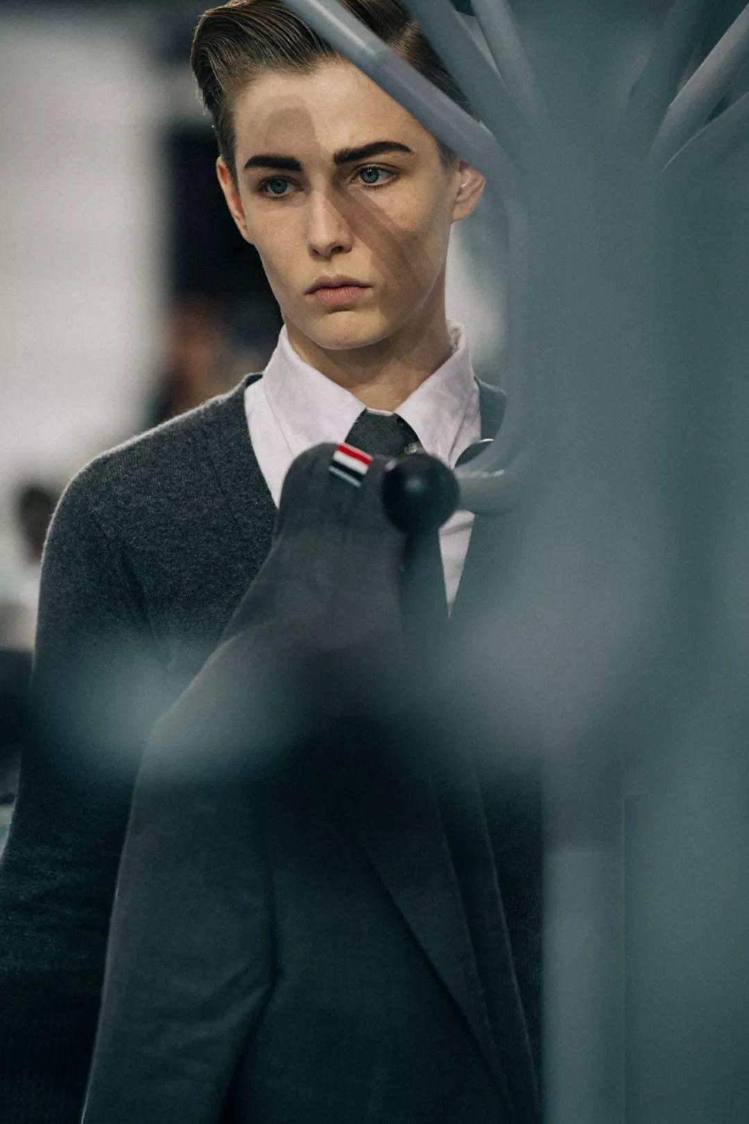 穿西装特别帅的女孩,穿西装的女生有气质吗