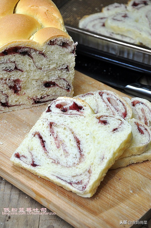 做蛋糕的低筋粉可以做面包吗,烤面包蛋糕用高筋粉还是低筋粉