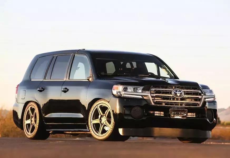 你一个月的工资养得起吗,你一个月的工资能买得起什么