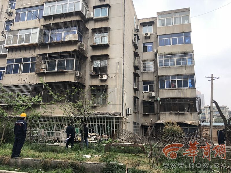 西安老旧小区围墙改造,西安老房改造需要拆除防护网吗