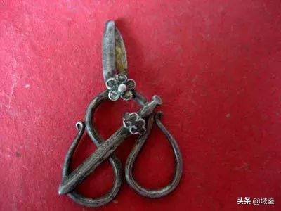 没有指甲刀怎么剪掉指甲,没有指甲刀怎么修剪指甲