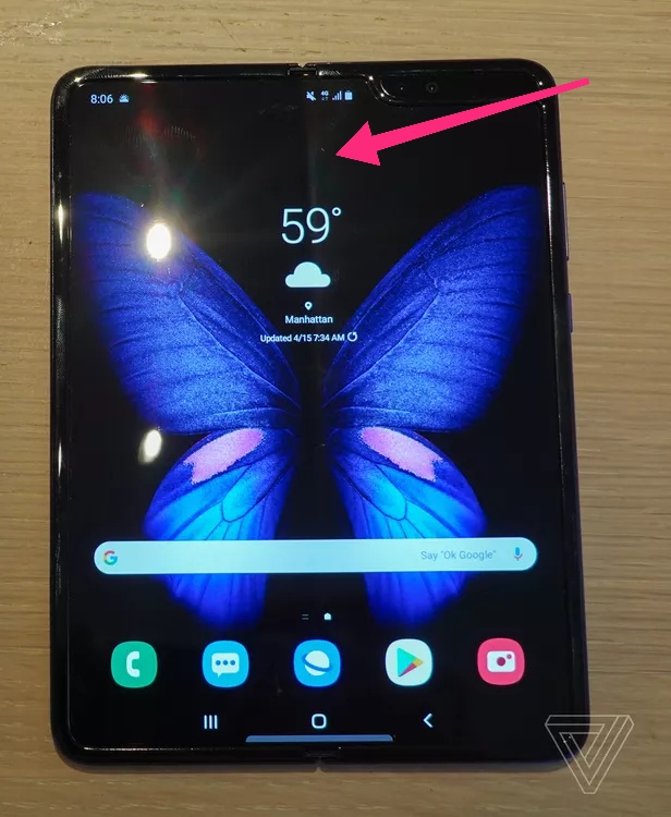 三星fold一代屏幕有条白线,三星galaxyfold内屏有一条亮线