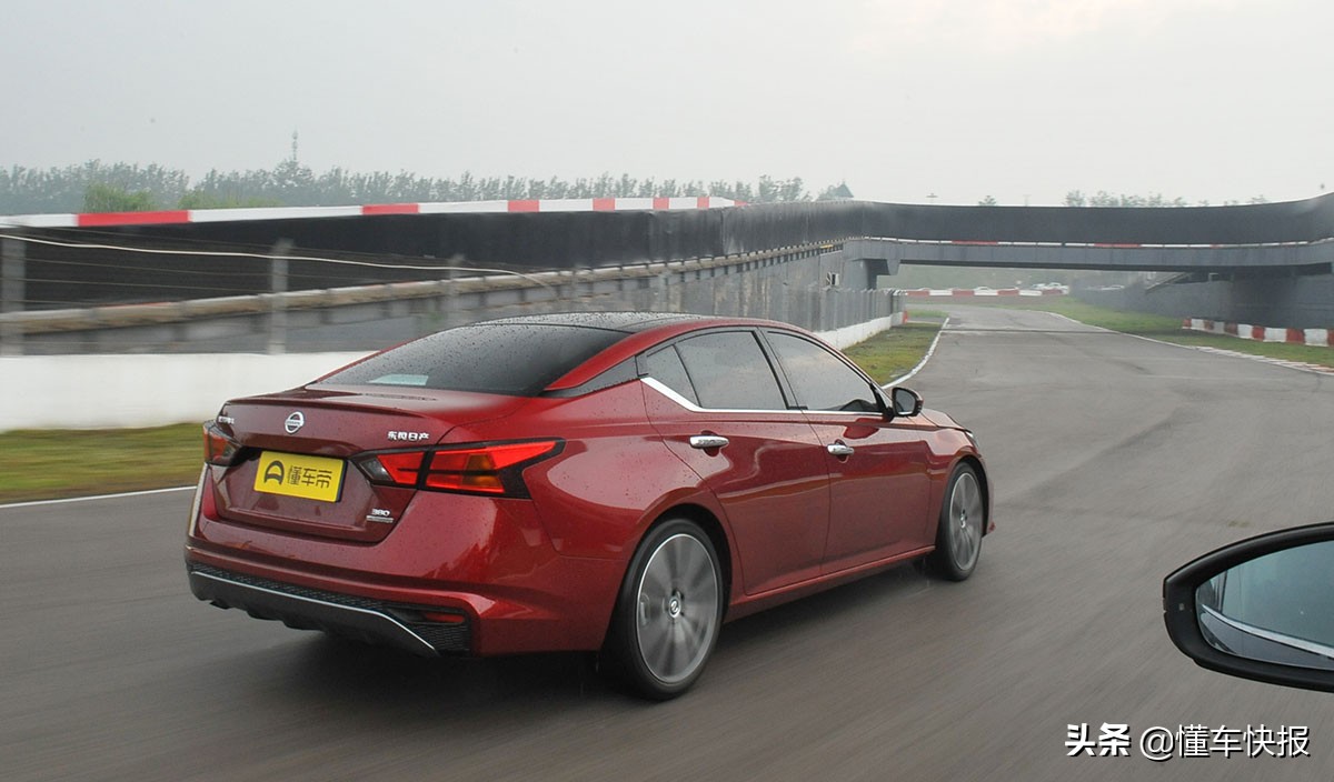 实测天籁2.50-100加速,21款天籁2.0自吸0-100加速多少秒