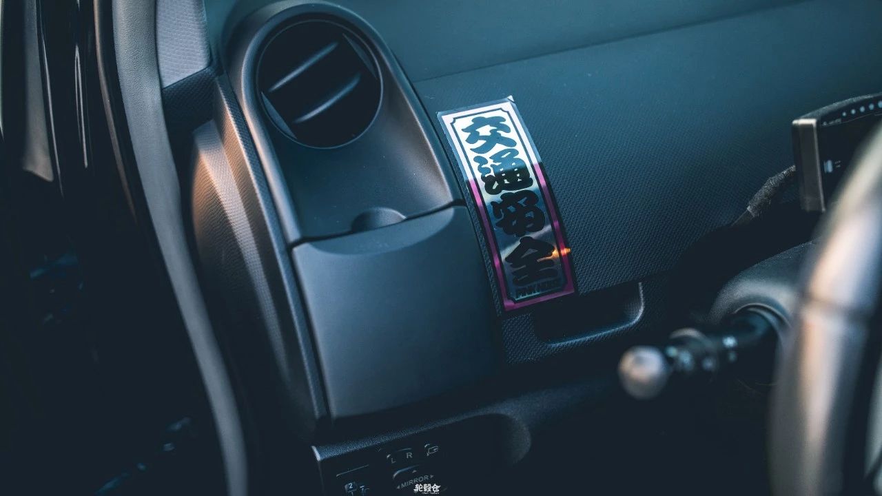 丰田雅力士小型汽车价格,巅峰极速丰田雅力士