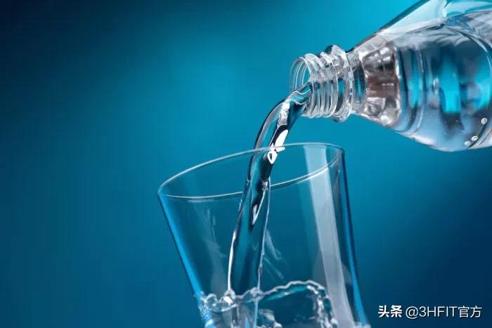 如何降低运动后的饥肠辘辘？运动前后怎样进食？