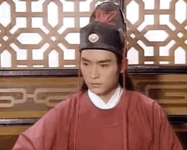 致我们逝去的童年往事只能回味,致我们逝去的童年时光一去不复返