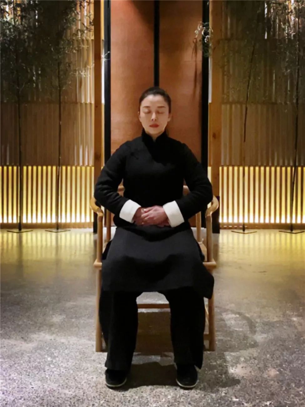 居家战疫健身动作,宅家战疫强身健体