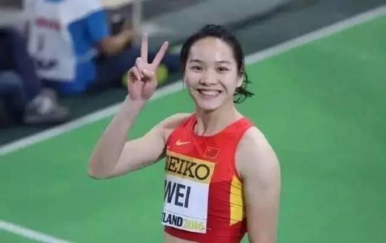 韦永丽100米99秒,韦永丽43秒35米接力夺冠