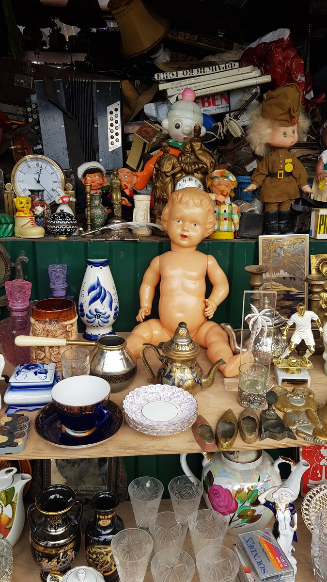 六十年代俄罗斯的跳蚤市场,一元左右的跳蚤市场