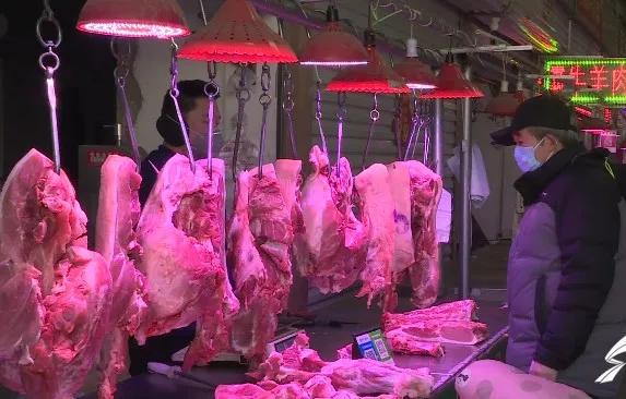 抗疫的基层人员晕倒,村干部病倒抗疫一线