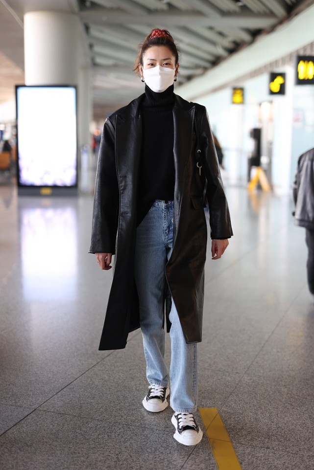 刘雯身高178的脚42码,刘雯的逆天长腿