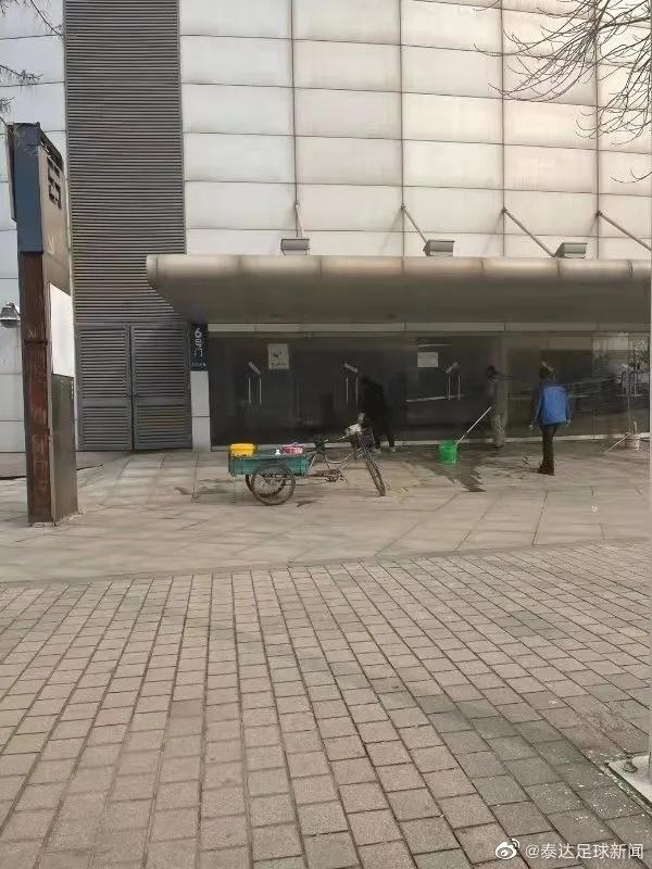 人走茶凉被删好友,曾经的泰达大球场