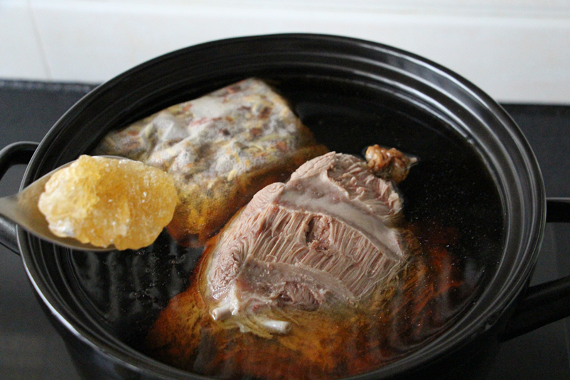 卤牛肉，记住这些小窍门，牛肉不老不碎有嚼头，方法简单一学就会