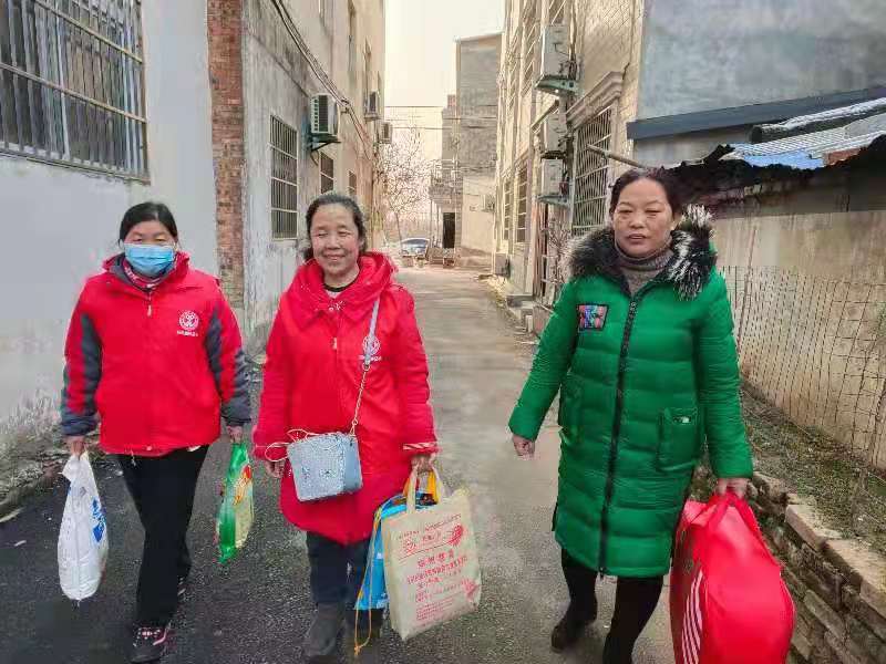 男童患怪病肚子大如瓜四肢如柴,男孩患罕见病肚子大