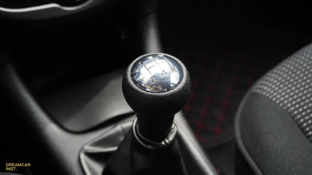 06款标致206还值得买吗,赛道改装为何选标致206