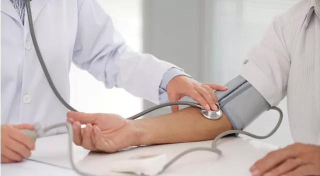 血压计的发明可不容易，据说还很血腥