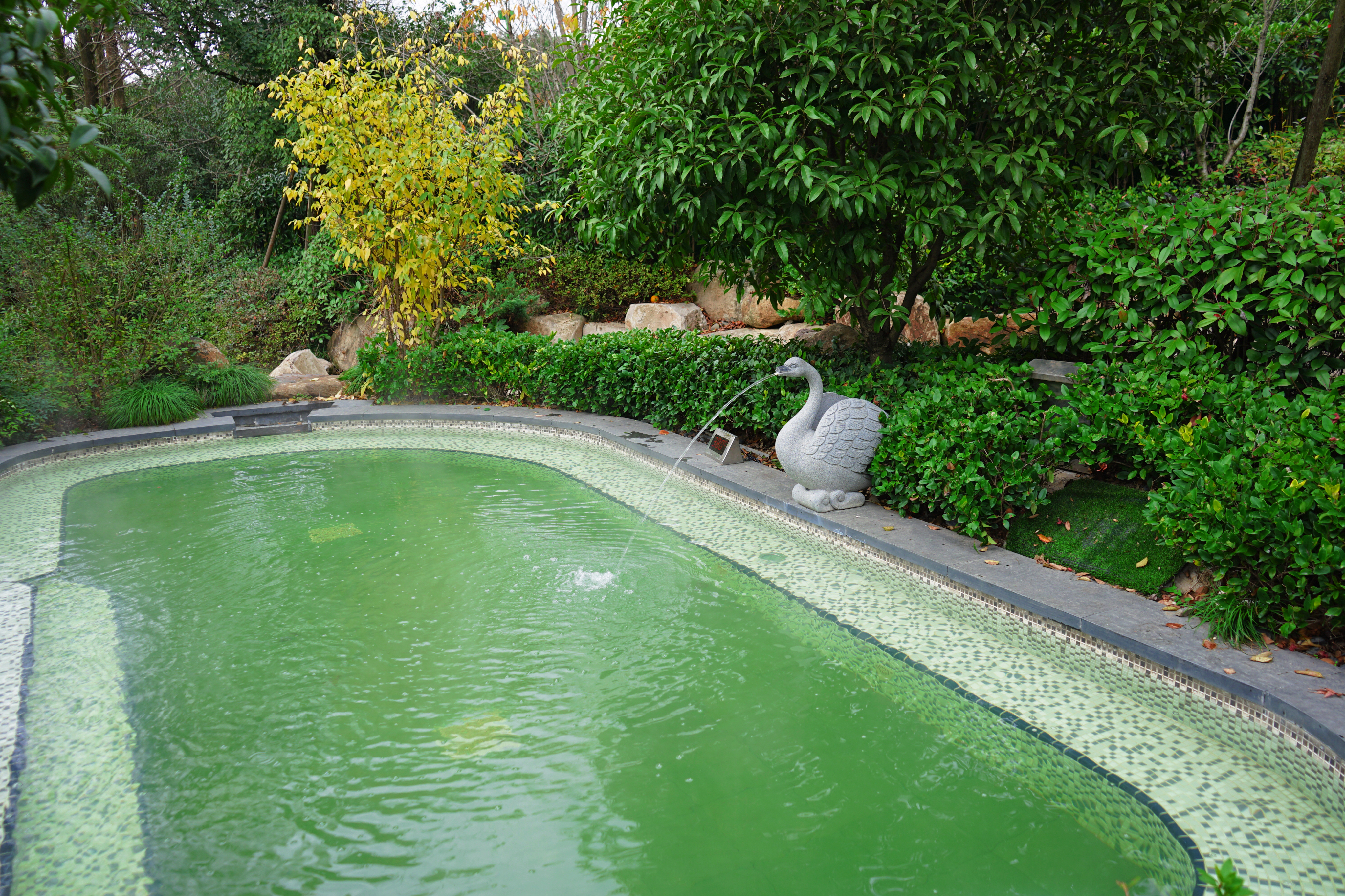 良渚君澜双人温泉,冬日暖阳泡温泉